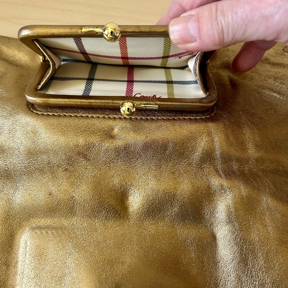 Coach Special Edition Amanda Leather Clutch with Tattersall Lining and Kisslock - Picture 2 of 4